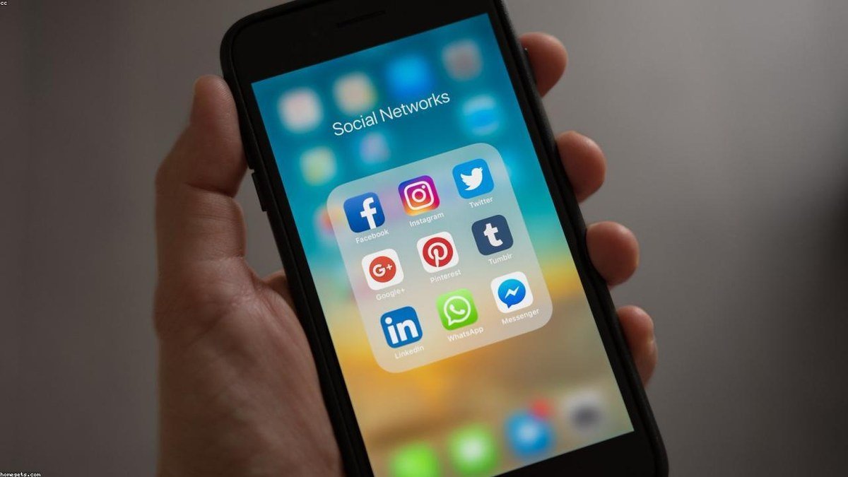 Dark Mode on Any Android: 5 Steps to Enable It on Every App realistic image