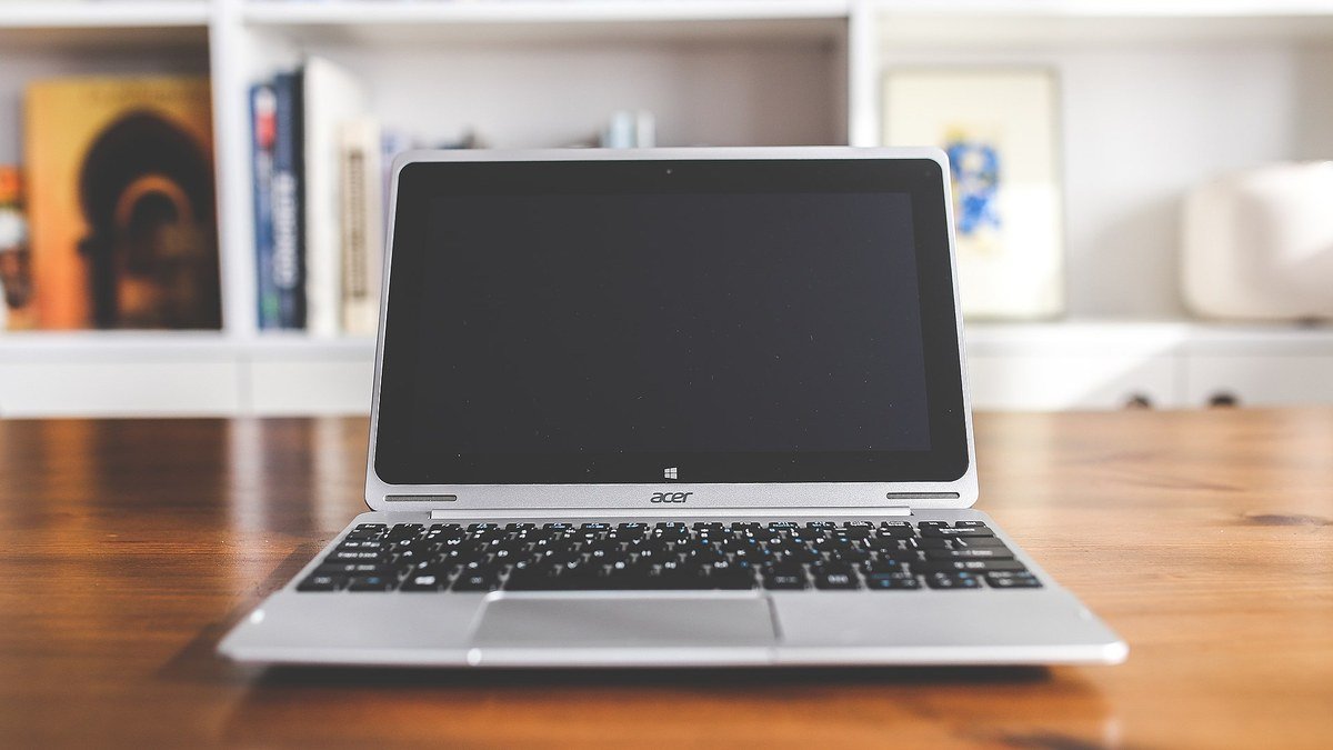 How to Make Money with Affiliate Marketing Without a Big Audience realistic image